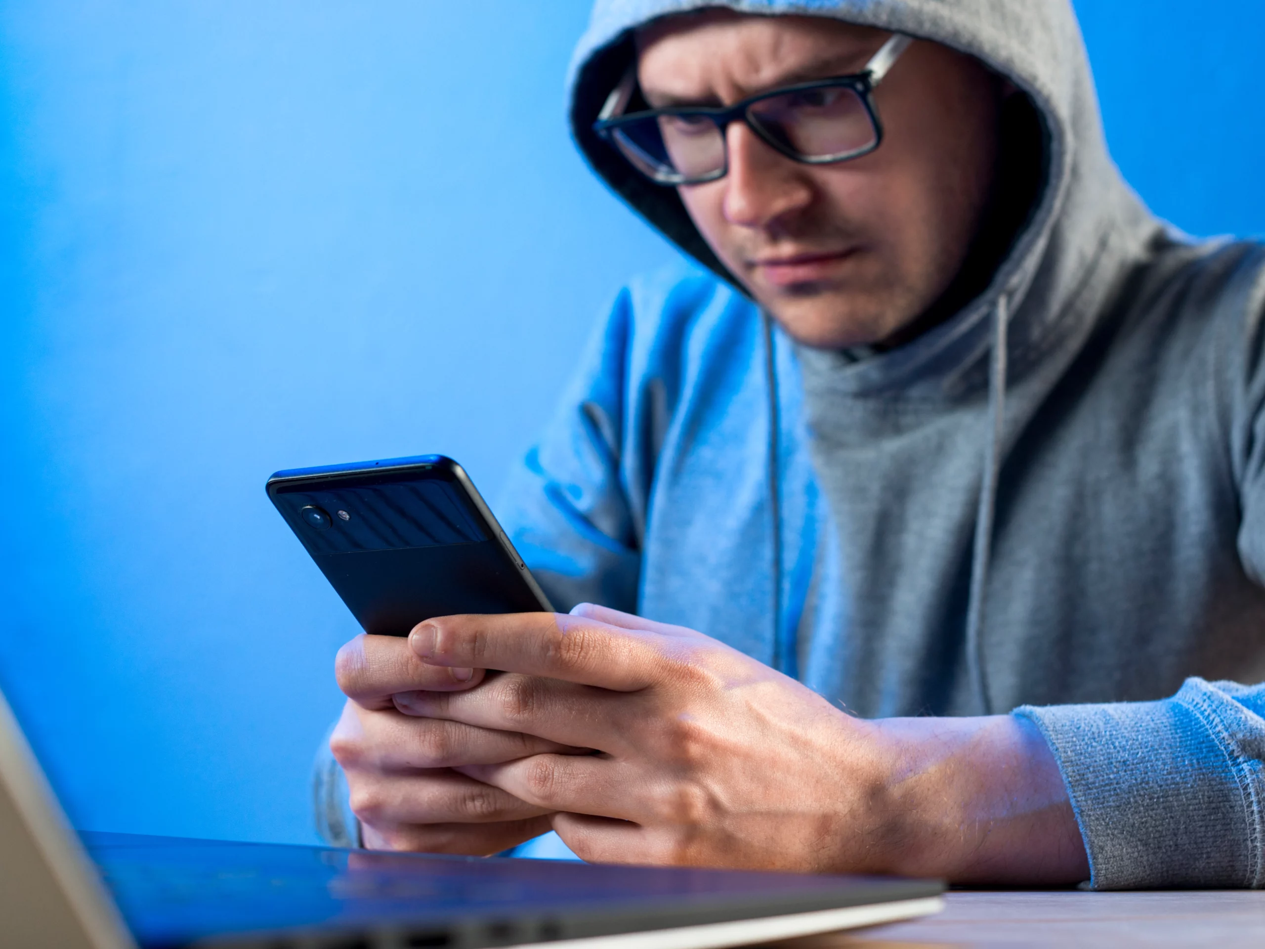 Hacker Phishing Mail Social engineering
